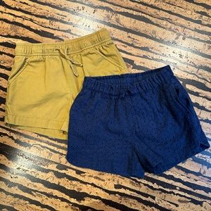 LAST DAY 
SHOP CLOSING Navy eyelet mustard twill shorts 6 - 7 cat&Jack old navy